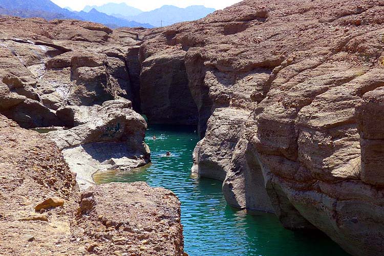 Hatta rock pool with green water