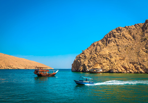 Musandam dhow cruise: hajókirándulás a fjordok közé